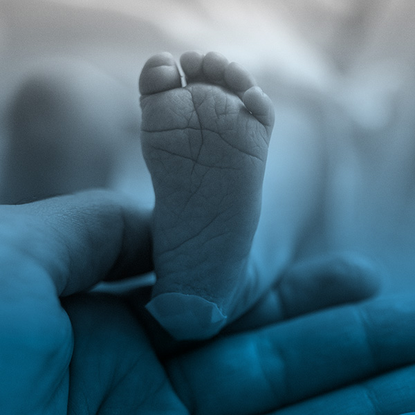 baby foot for Assisted Reproductive Technology (ART)
